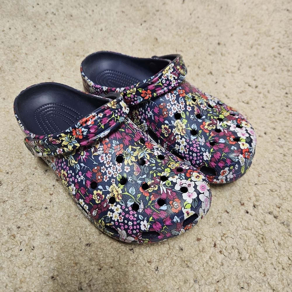 Vera Bradley Floral Crocs size 10